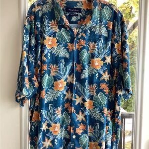 Tommy Bahama Men's Tropical Blue and Orange Shirt